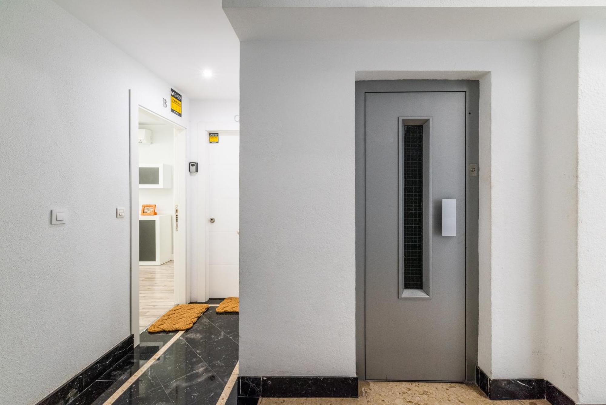 Oasis Centro De Granada Apartment Luaran gambar